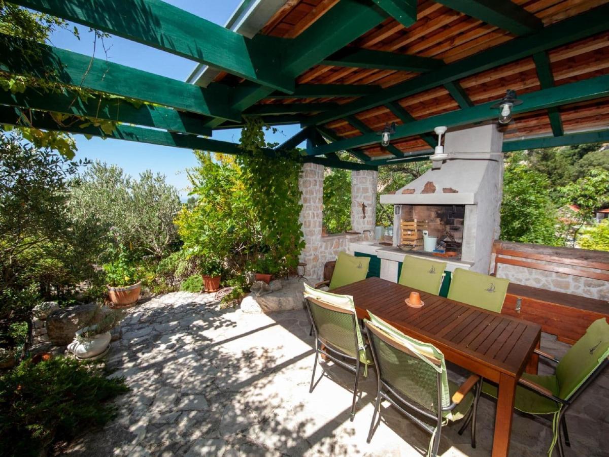 Luxurious Holiday Home In Makarska With Jacuzzi Zewnętrze zdjęcie