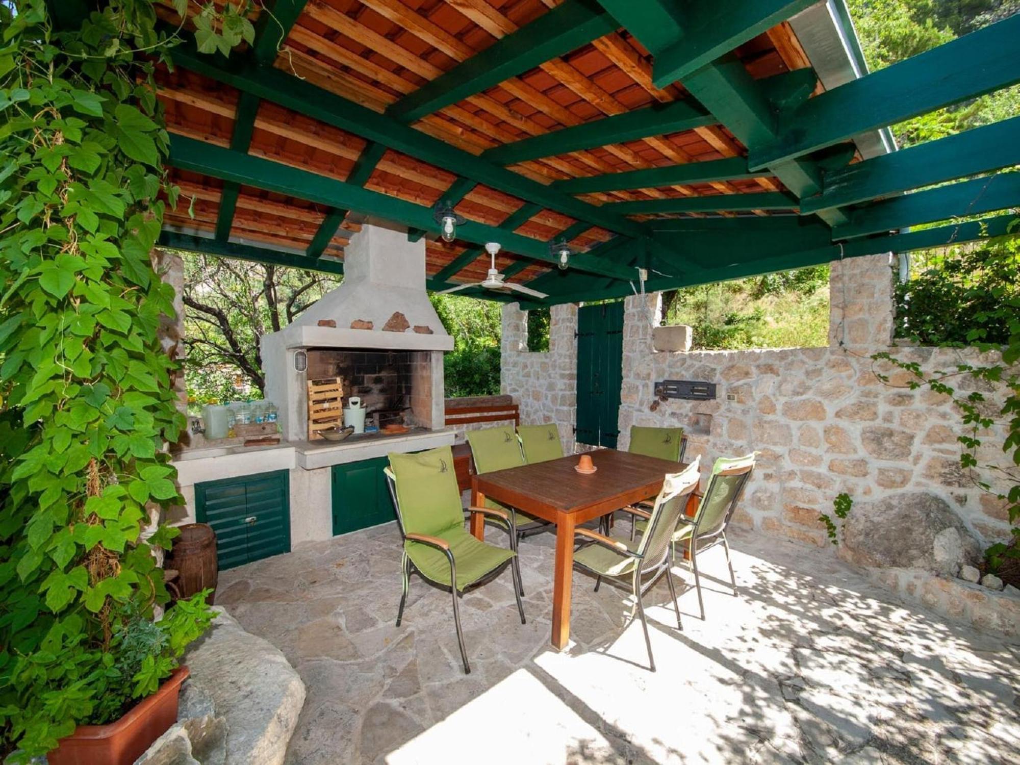 Luxurious Holiday Home In Makarska With Jacuzzi Zewnętrze zdjęcie
