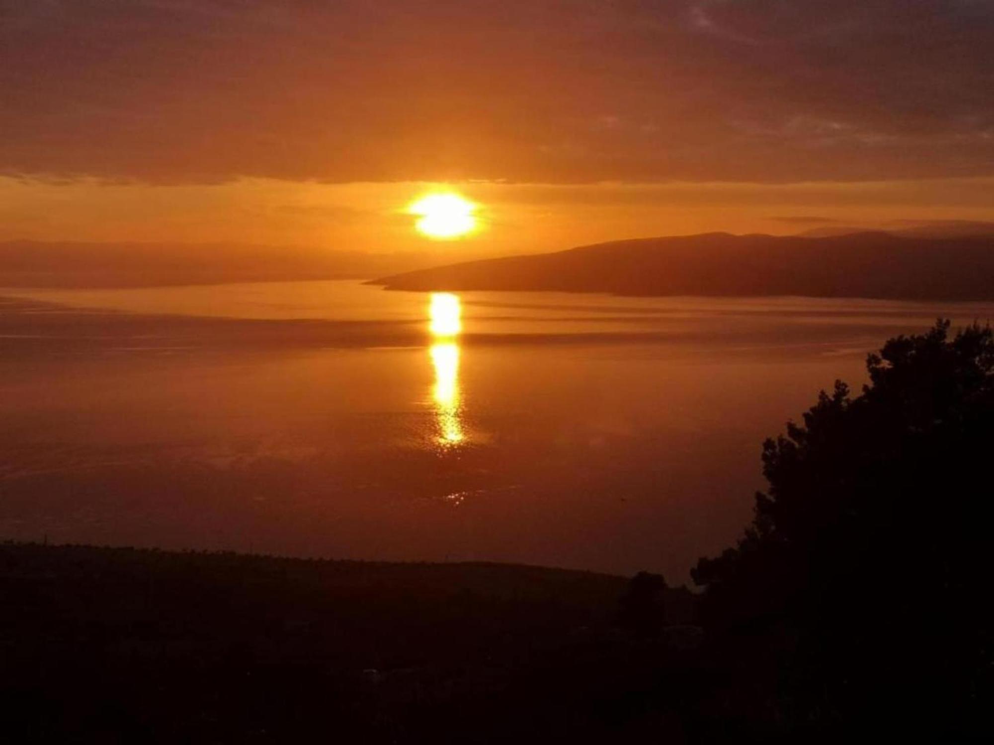 Luxurious Holiday Home In Makarska With Jacuzzi Zewnętrze zdjęcie